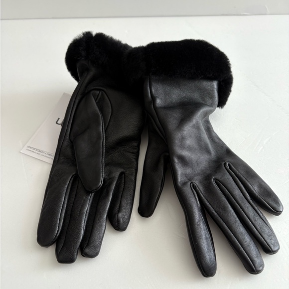 Ugg Sheepskin Vent Gloves Black Leather Size S-P / NWT - Picture 1 of 13